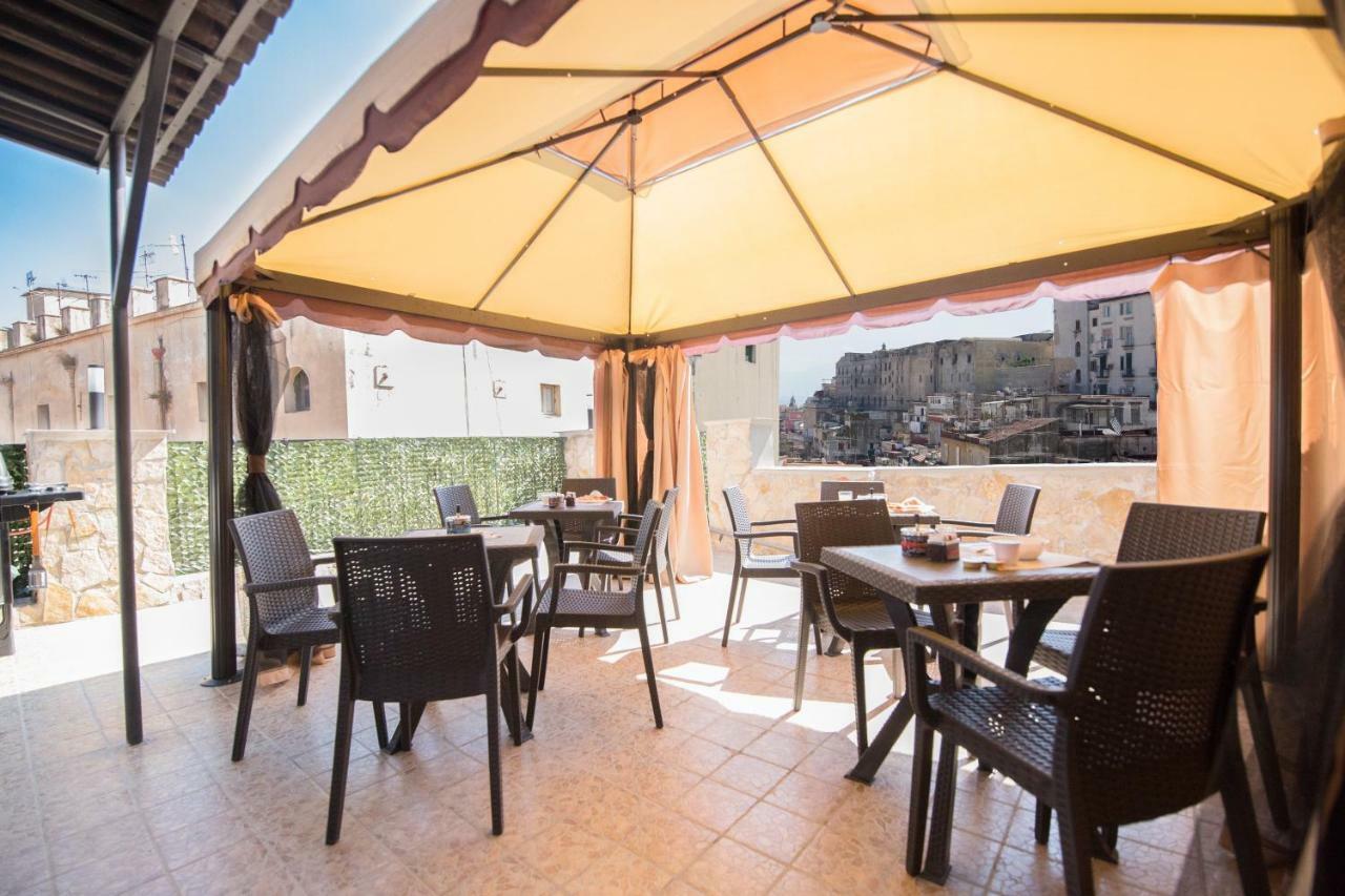 B&B Phoenix Naples Exterior photo